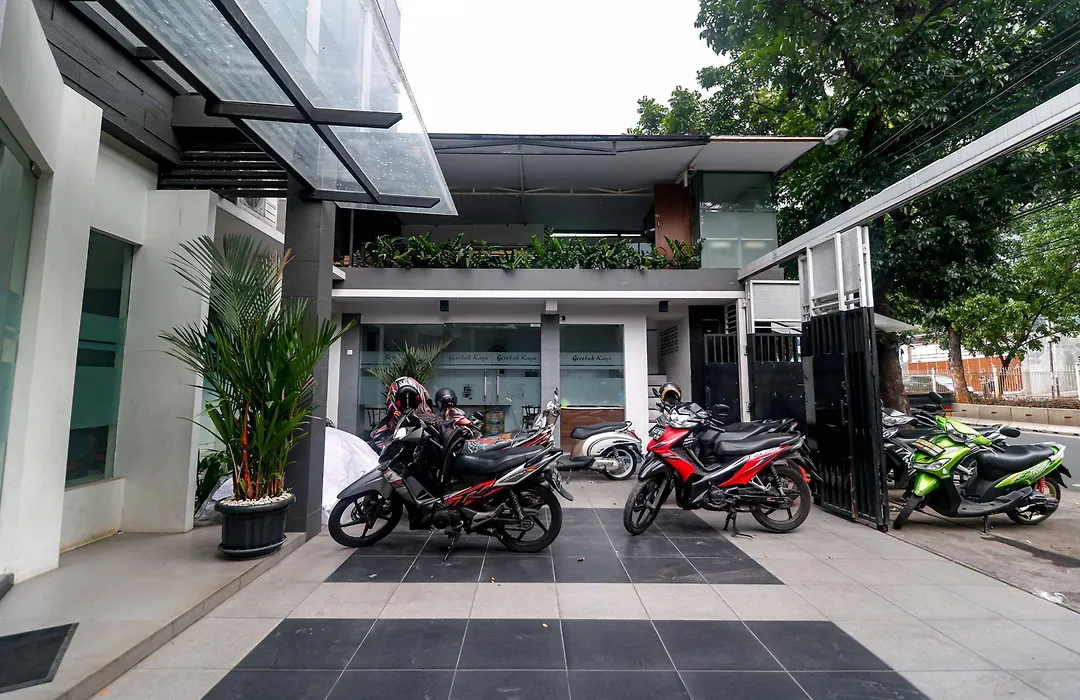 RedDoorz near Kebon Jeruk Jakarta-1